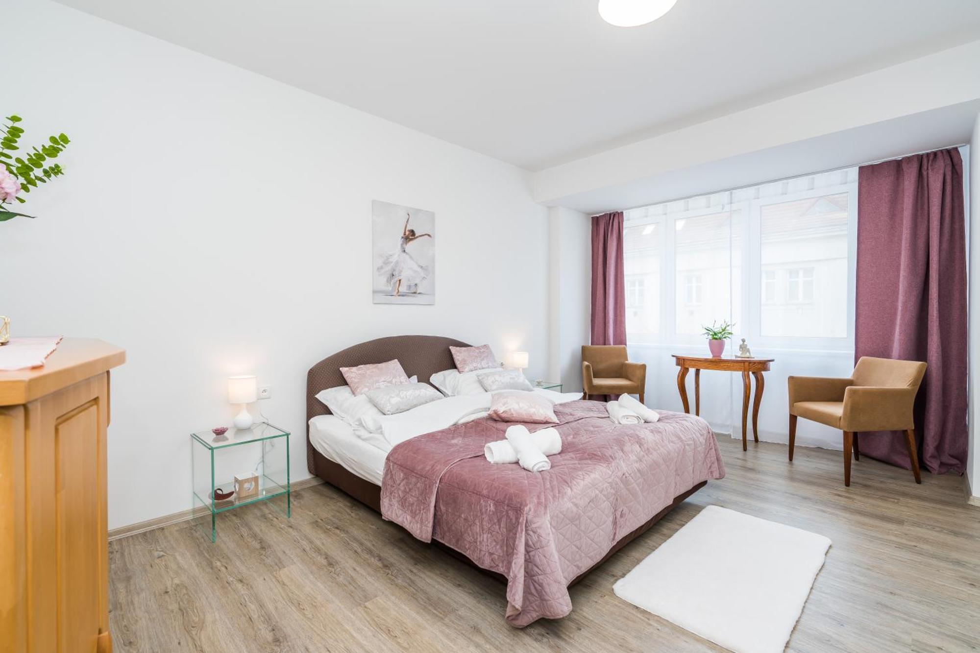 Ferienwohnung Perla Hradce 202 Hradec Králové Exterior foto