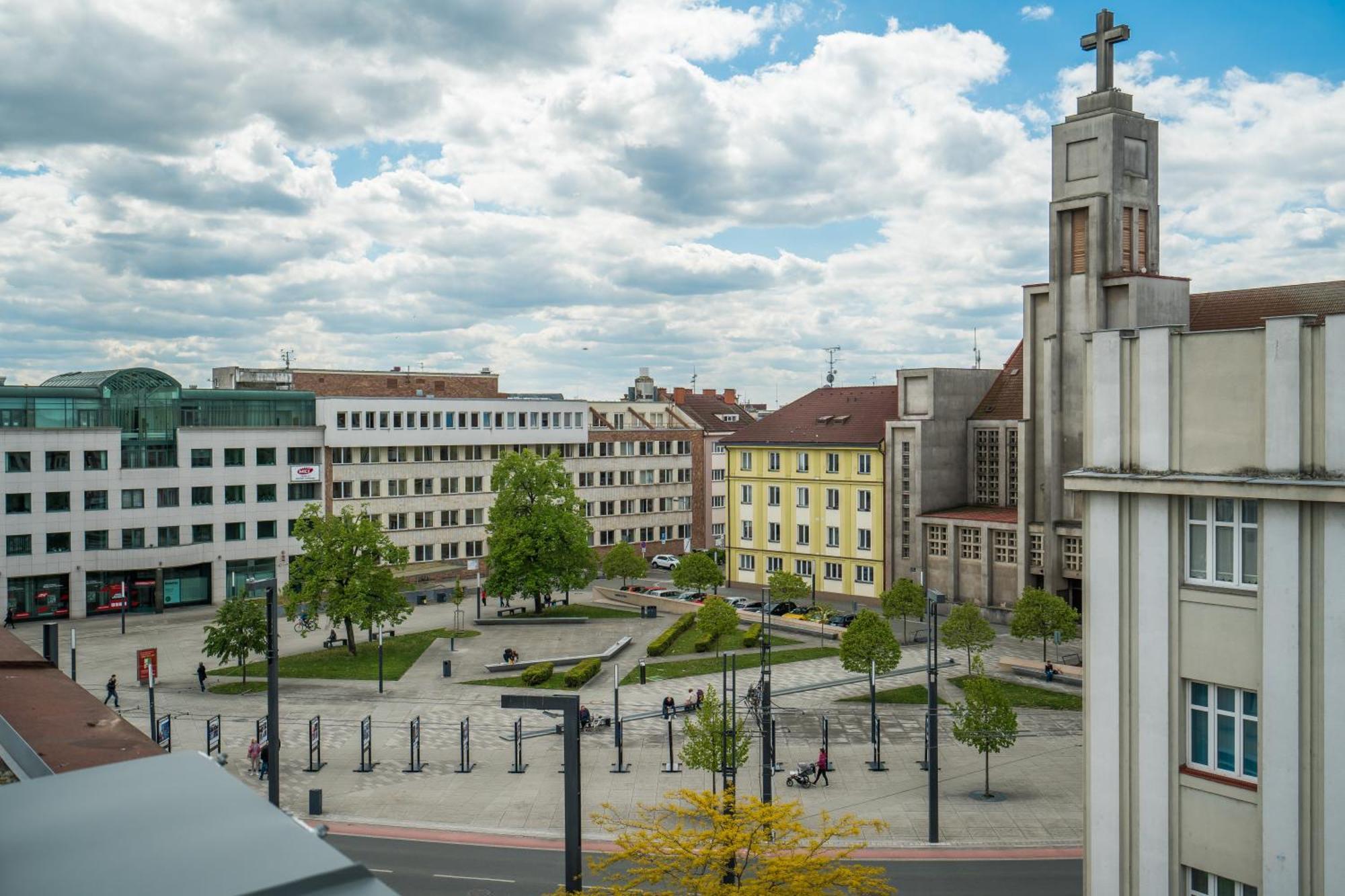 Ferienwohnung Perla Hradce 202 Hradec Králové Exterior foto